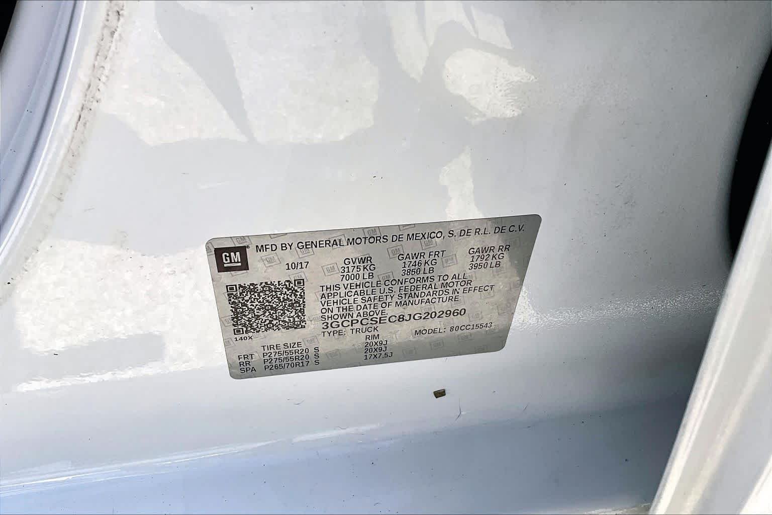 Used 2018 Iridescent Pearl Tricoat Chevrolet LTZ image 35