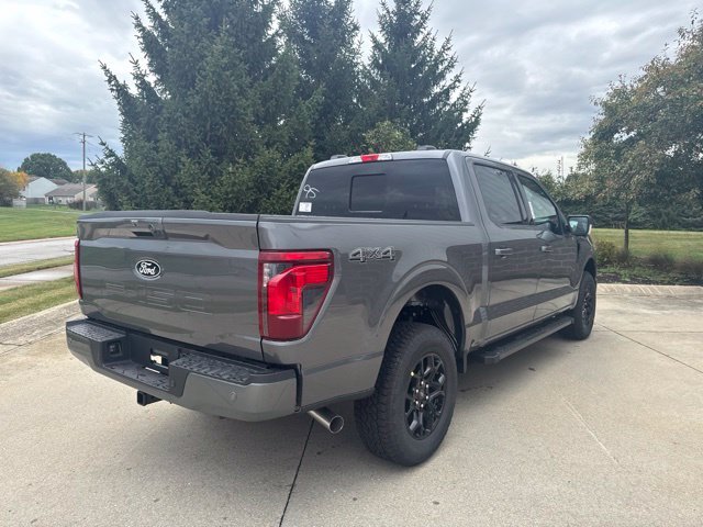New 2026 Carbonized Gray Metallic Ford XLT image 4