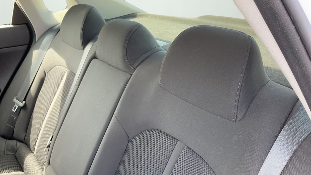 2020 Kia Optima LX photo 4