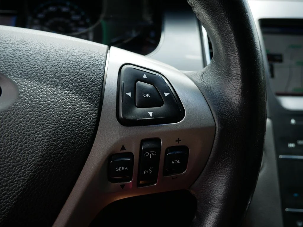 Used 2015  Ford SEL image 18