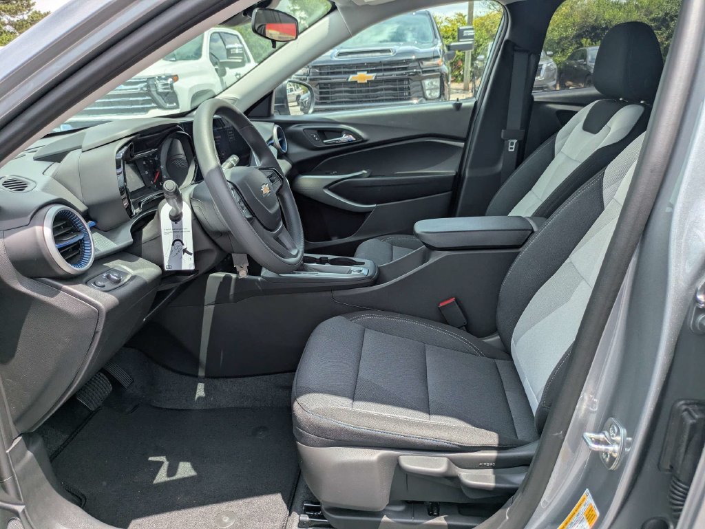 2026 Chevrolet Trax LS - Photo 21