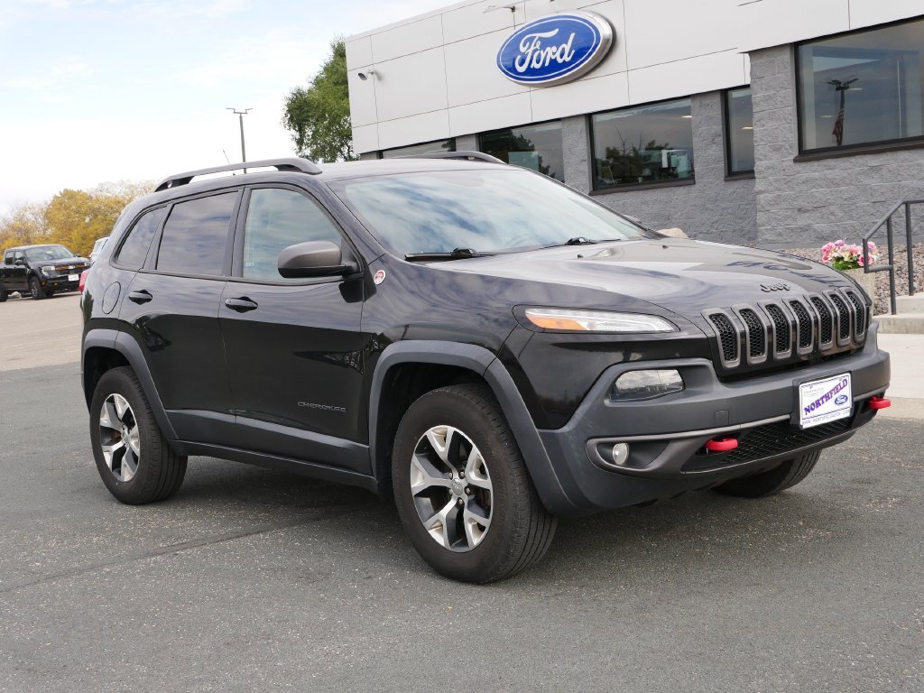 Used 2015 Jeep Cherokee Trailhawk with VIN 1C4PJMBS0FW527429 for sale in Northfield, Minnesota