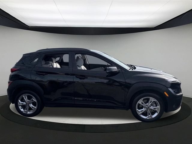 2023 Hyundai Kona SEL photo 2