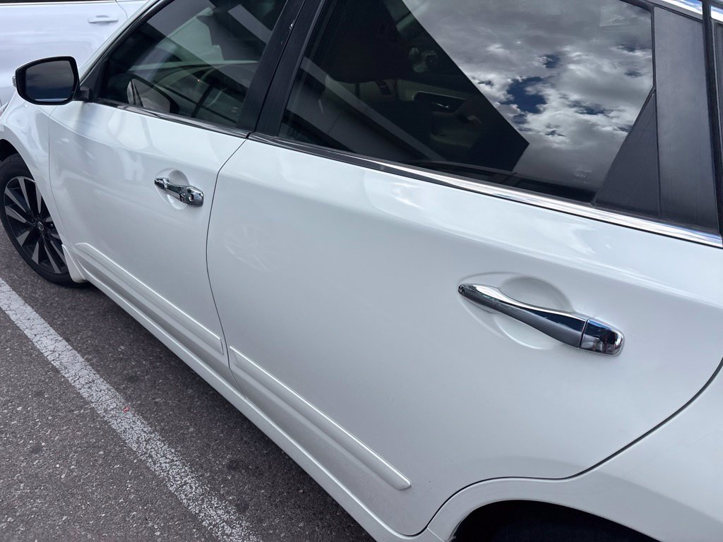 Used 2018 White Nissan 2.5 SV image 23