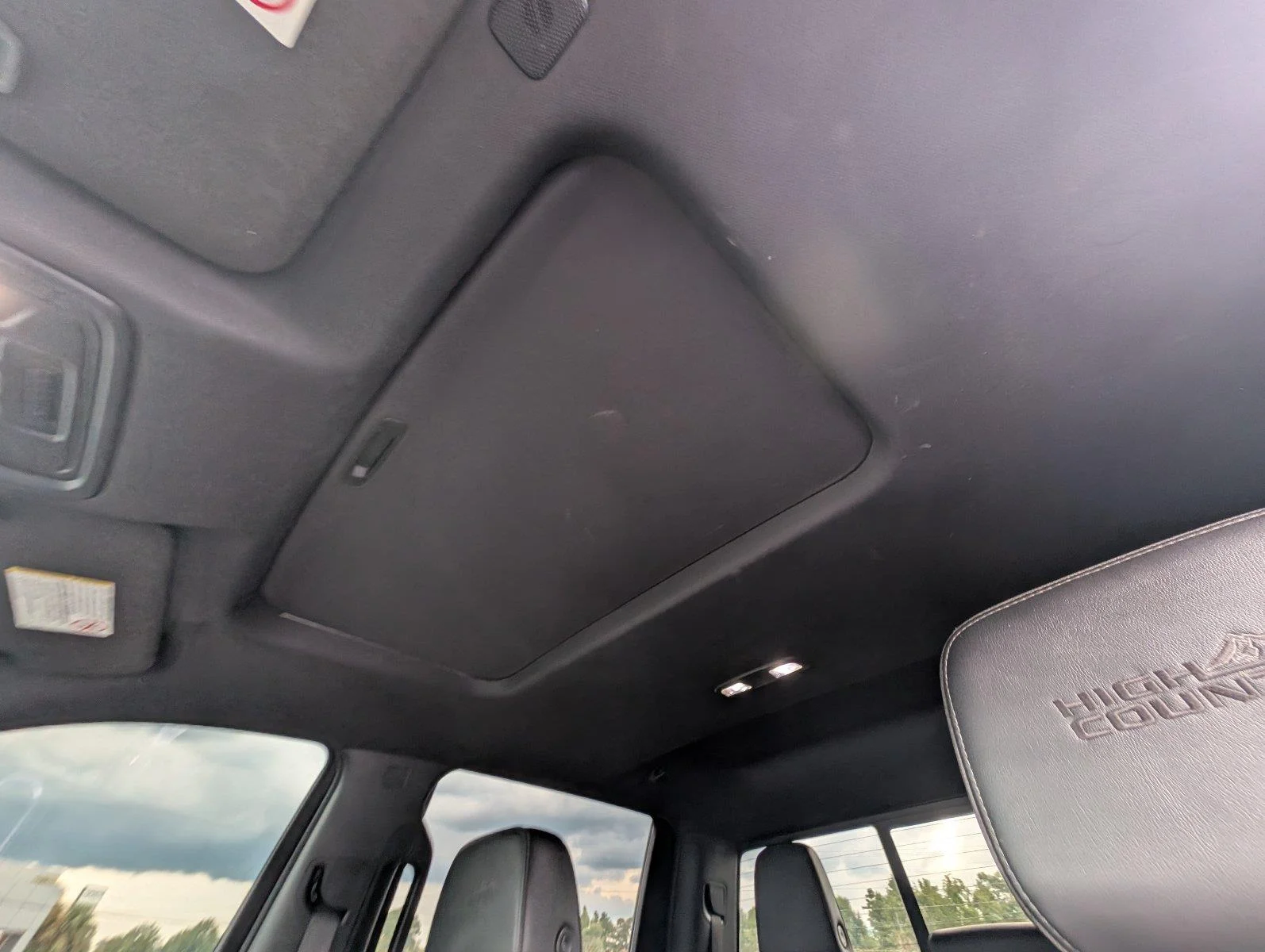 Used 2022 Mosaic Black Metallic Chevrolet High Country image 39