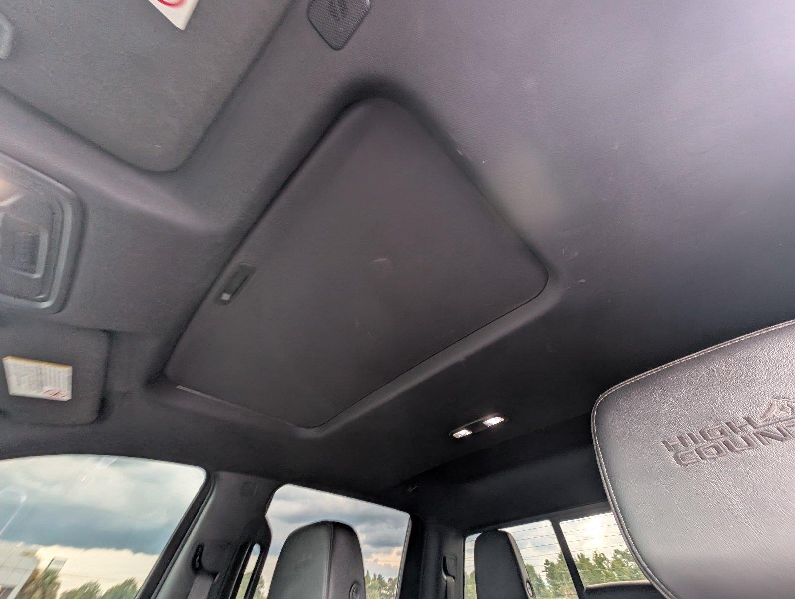 Used 2022 Mosaic Black Metallic Chevrolet High Country image 39