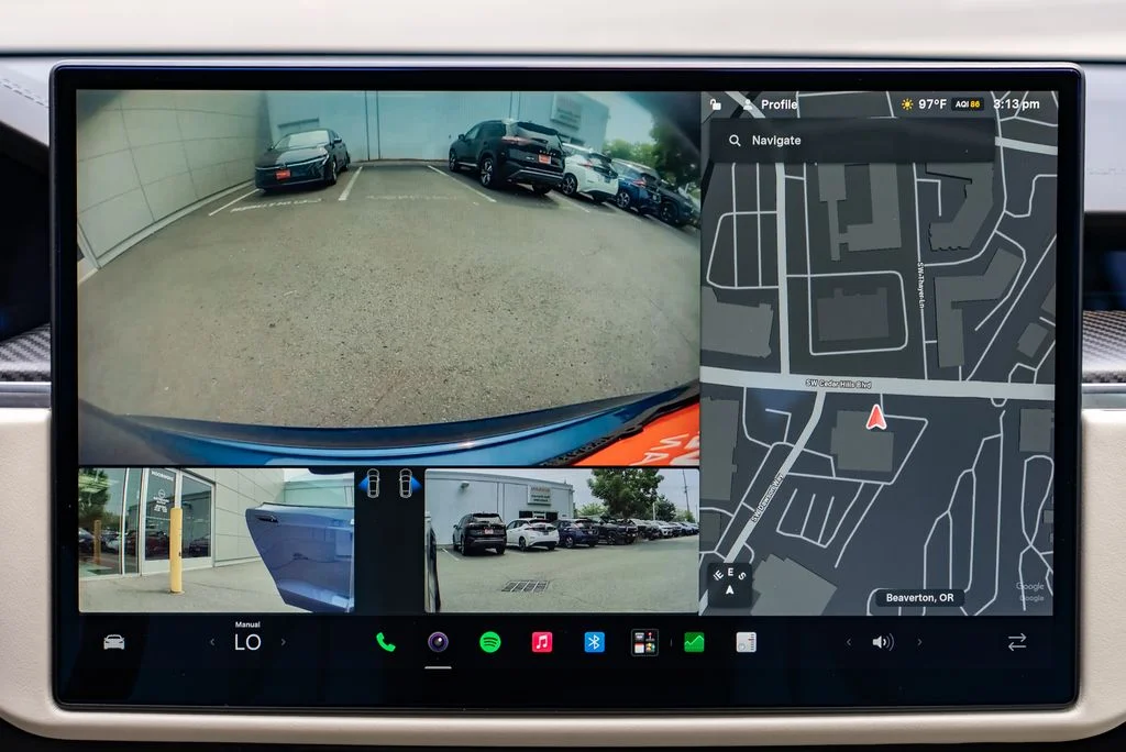 Used 2021 Blue Tesla Plaid image 15
