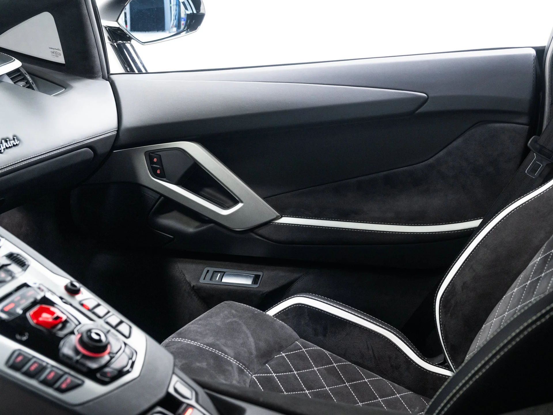 Used 2018 Bianco Isis Lamborghini  image 55