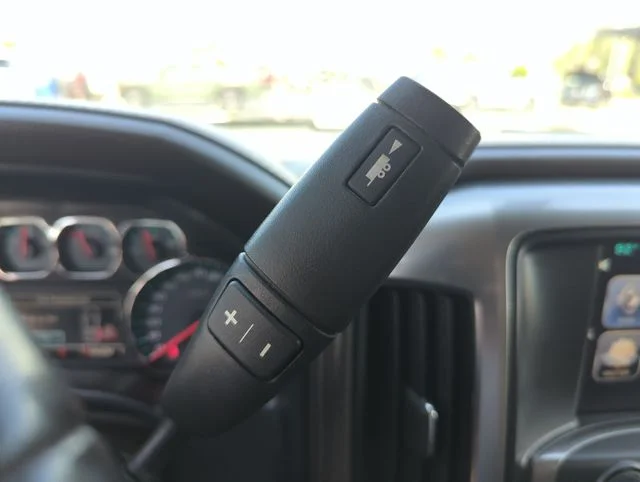 Used 2015 Green Chevrolet LTZ image 39