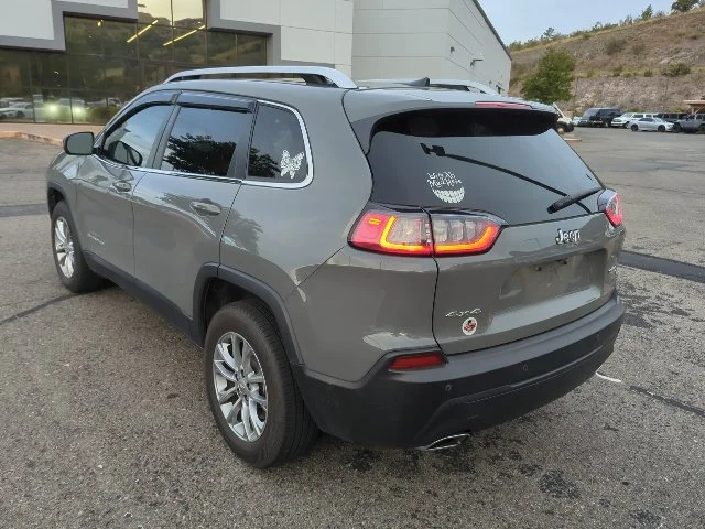 Used 2021 Gray Jeep Latitude Lux image 4