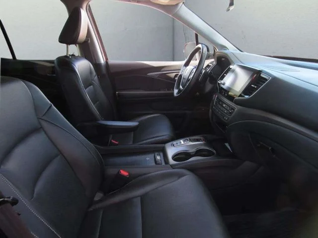 Used 2022 Crystal Black Pearl Honda RTL-E image 9
