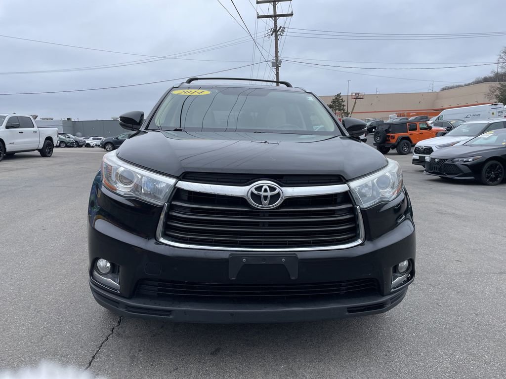 Used 2014 Black Toyota Limited image 5
