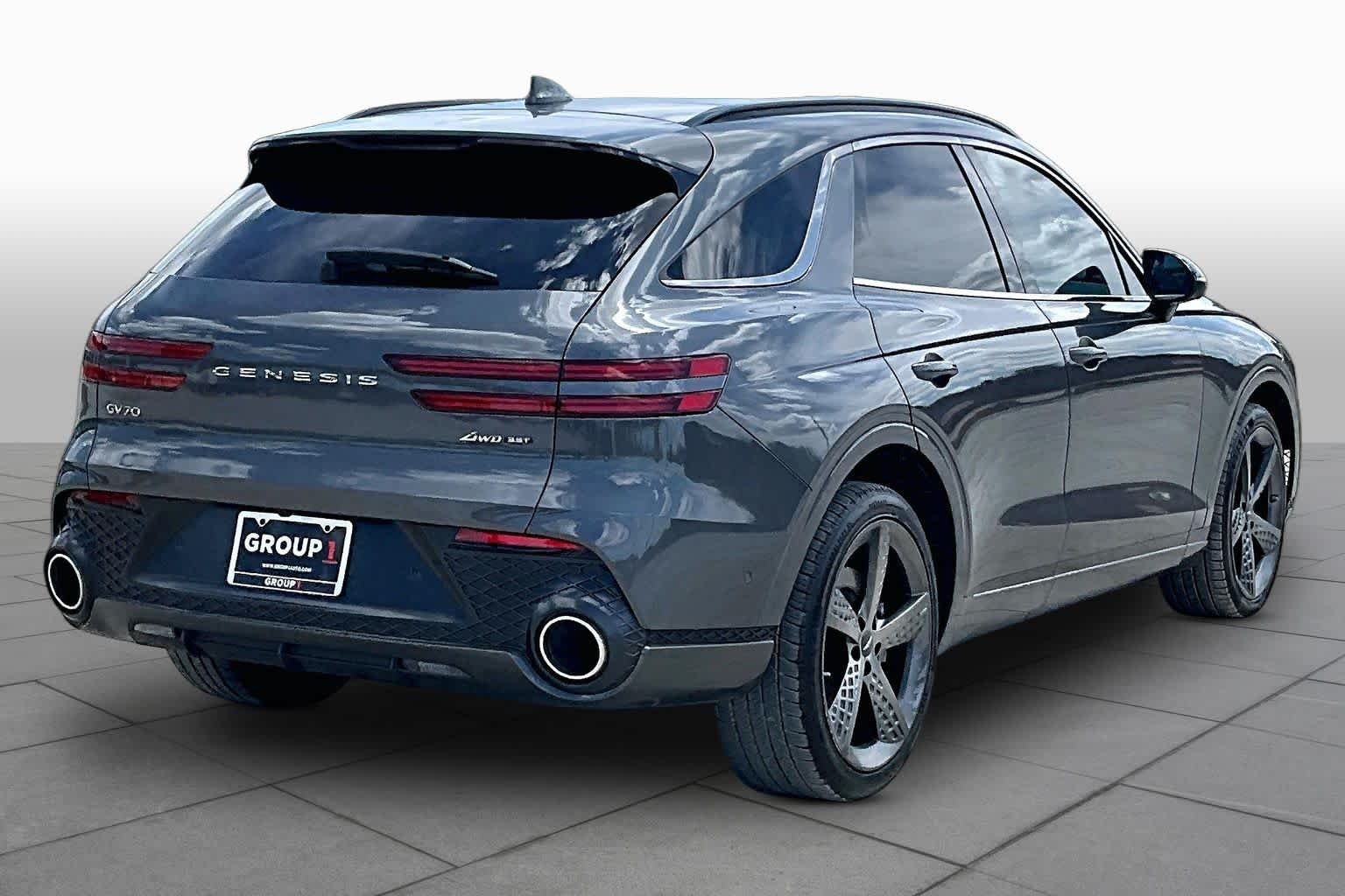 Used 2022 Himalayan Gray Genesis 3.5T Sport image 12