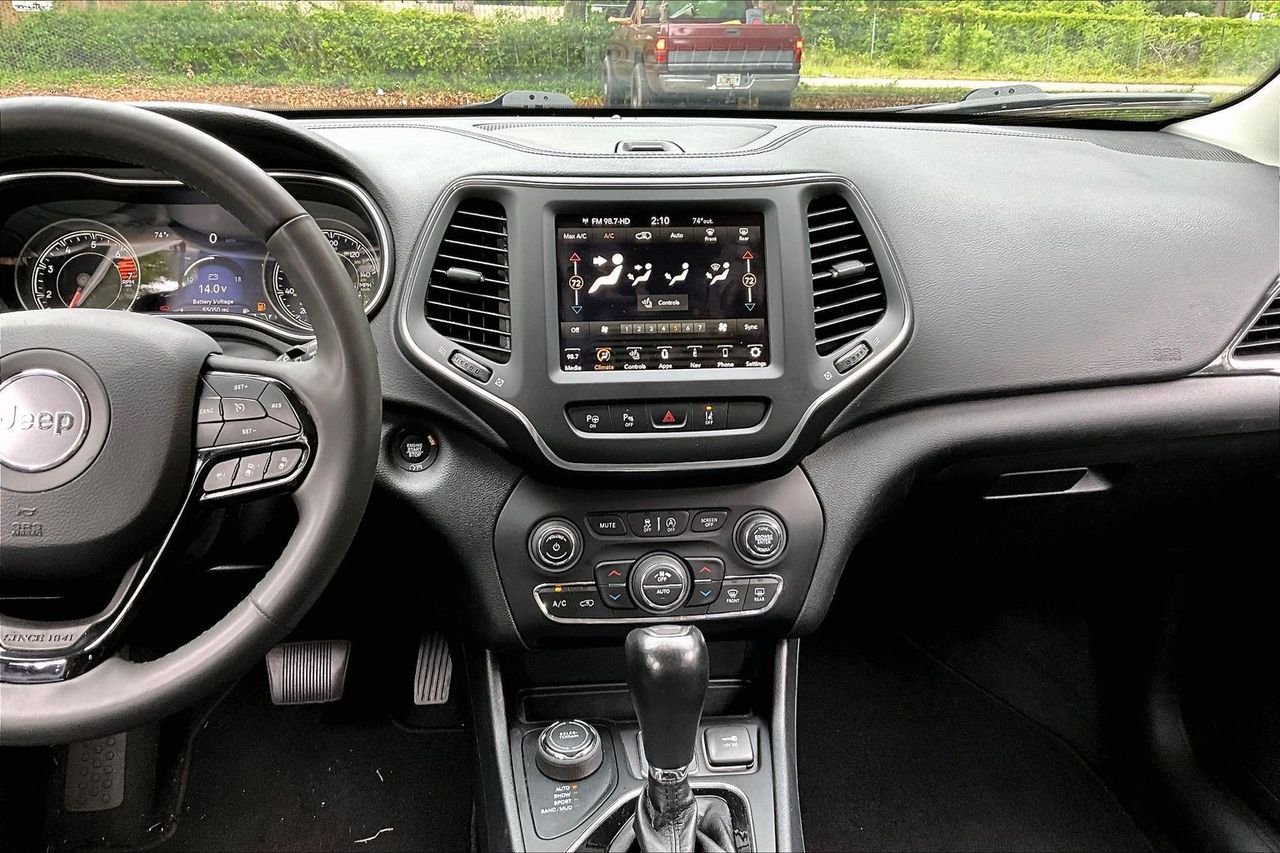 2023 Jeep Cherokee Altitude Lux - Photo 9