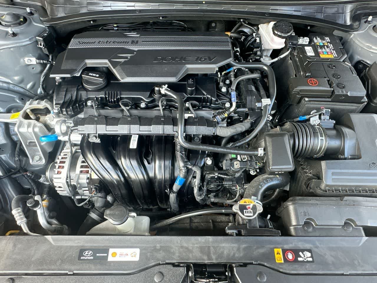 2025 Hyundai Elantra SE - Photo 12