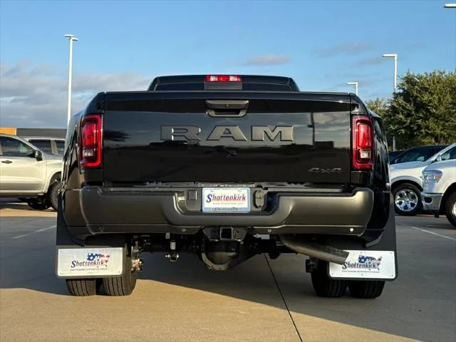 New 2027 Diamond Black Crystal Pearl-Coat Exterior Paint RAM TRADESMAN image 8