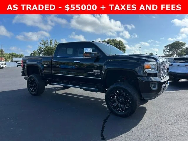 2018 GMC Sierra 4WD Crew Cab Standard Box Denali's photo