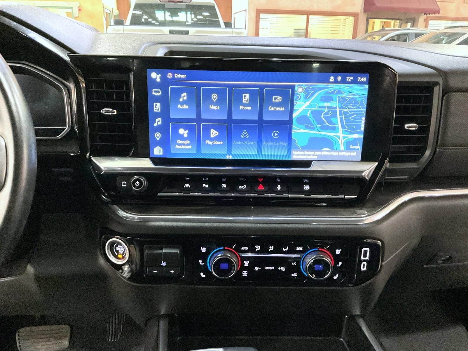 2024 Chevrolet Silverado 1500 LTZ - Photo 13