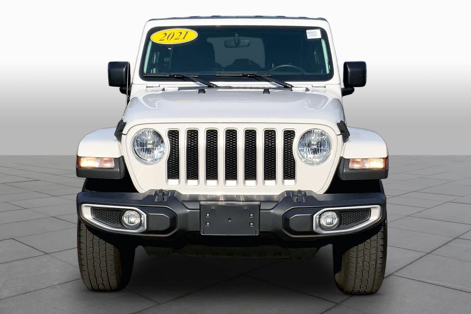 Used 2021 Bright White Clearcoat Jeep Unlimited Sahara image 4