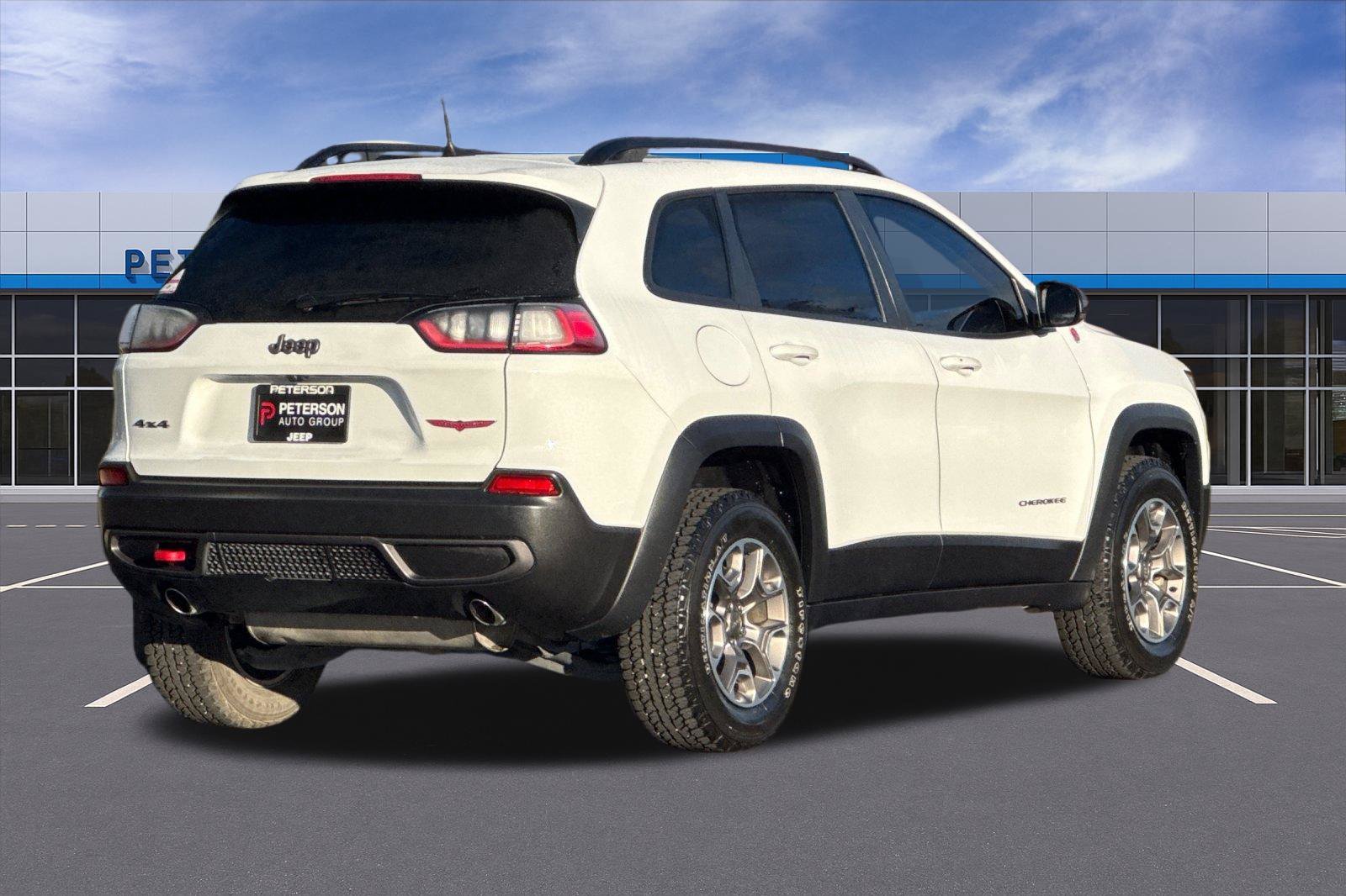 Used 2022 White Jeep Trailhawk image 4