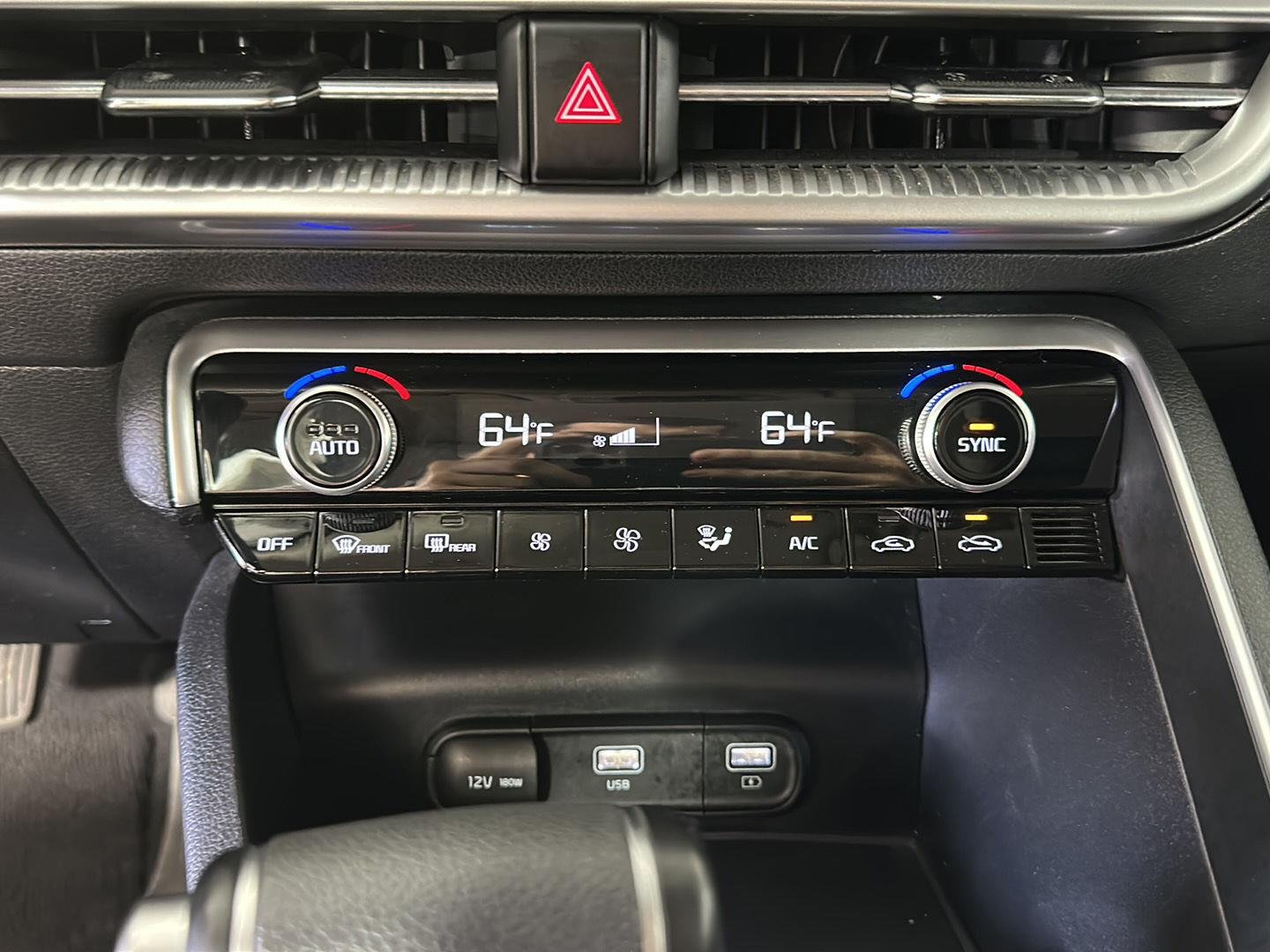 Used 2023 Everlasting Silver Kia LXS image 18