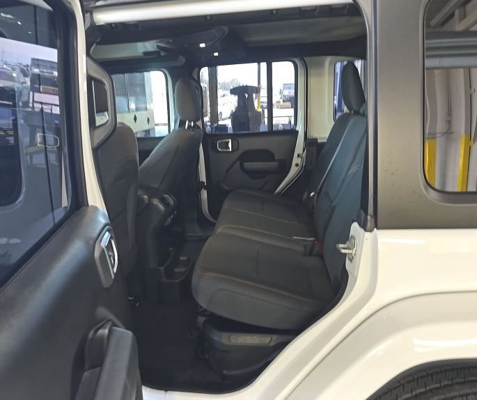 Used 2024 White Jeep Sport S 4xe image 7