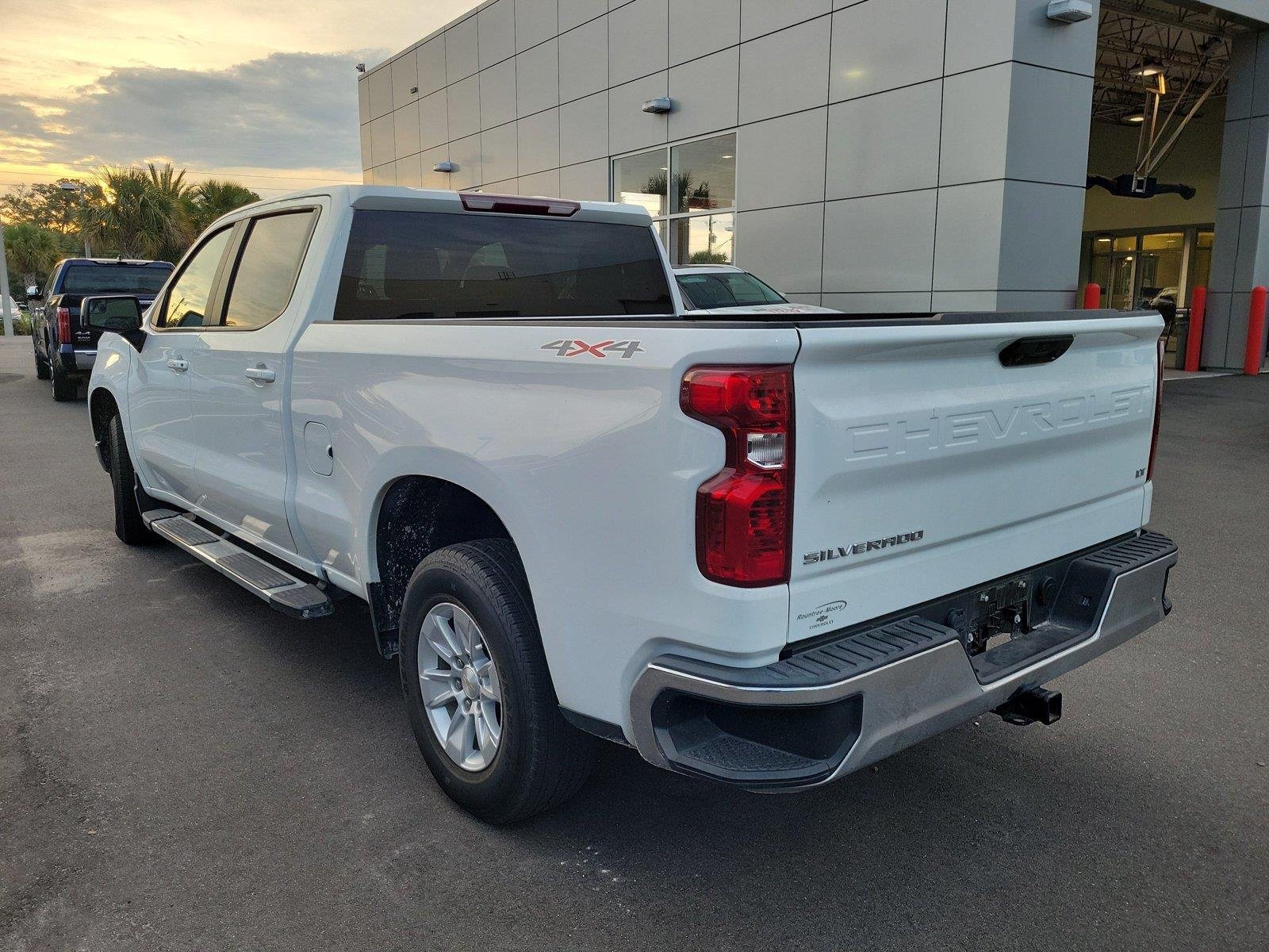 Used 2023 Summit White Chevrolet LT image 2