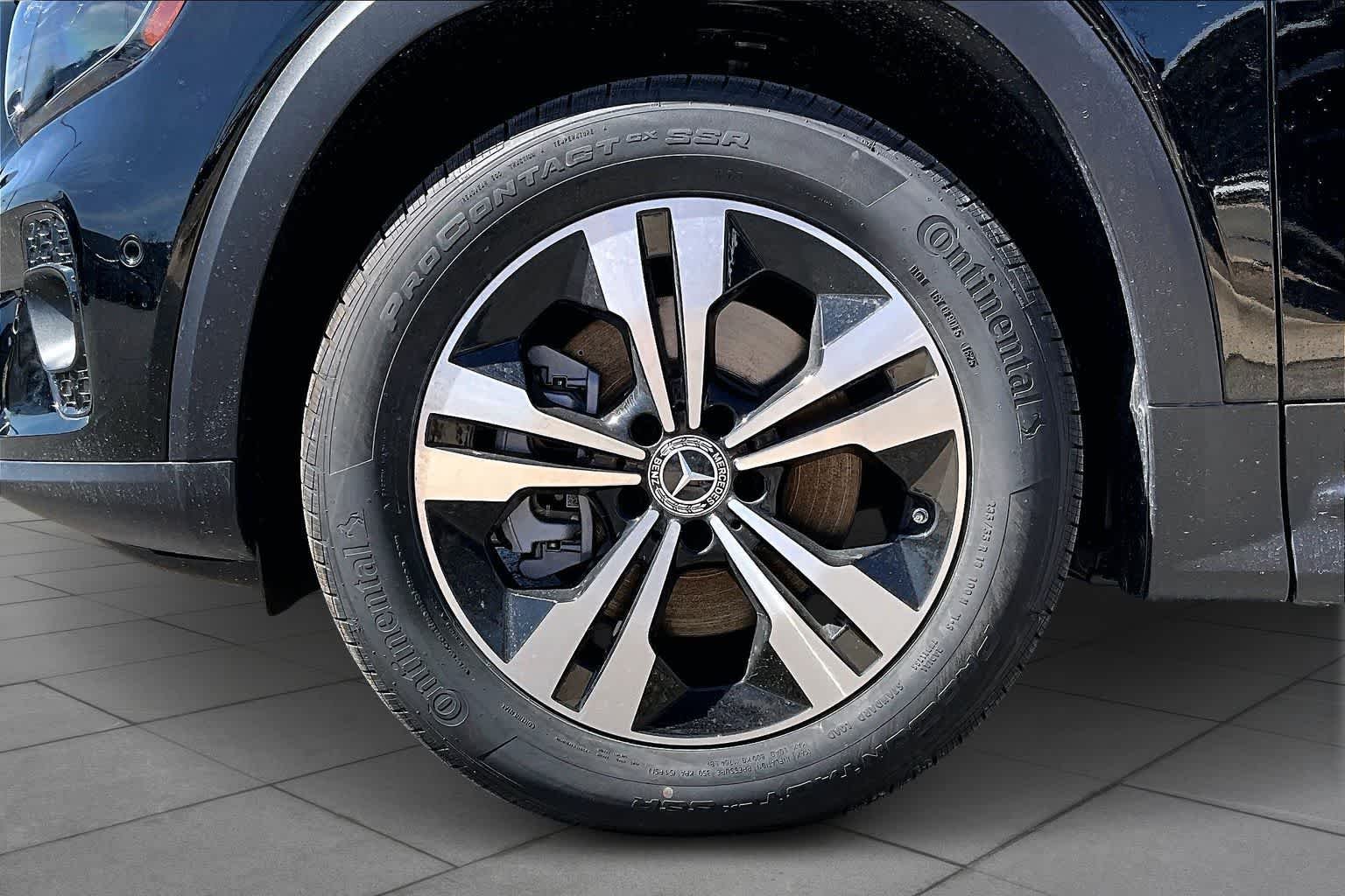 New 2026 Night Black Mercedes-Benz GLB 250 image 18