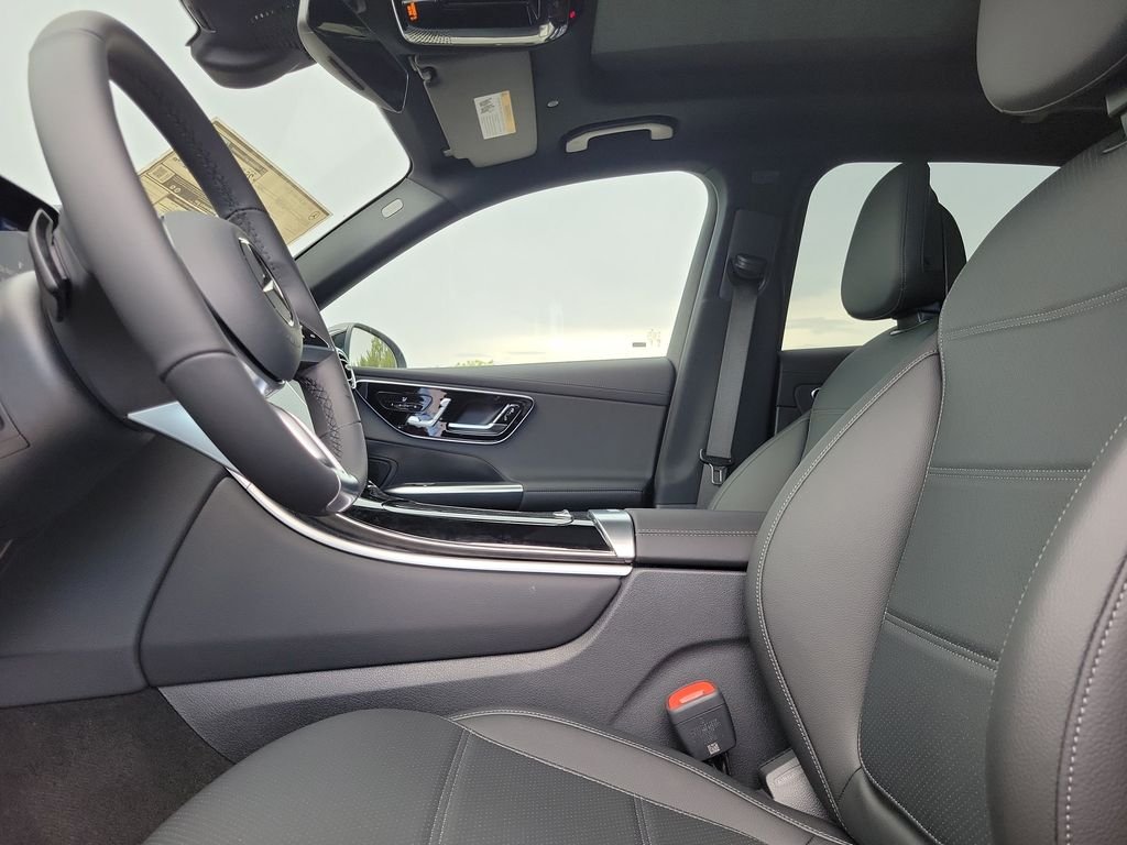 New 2027 Black Mercedes-Benz GLC 300 image 20