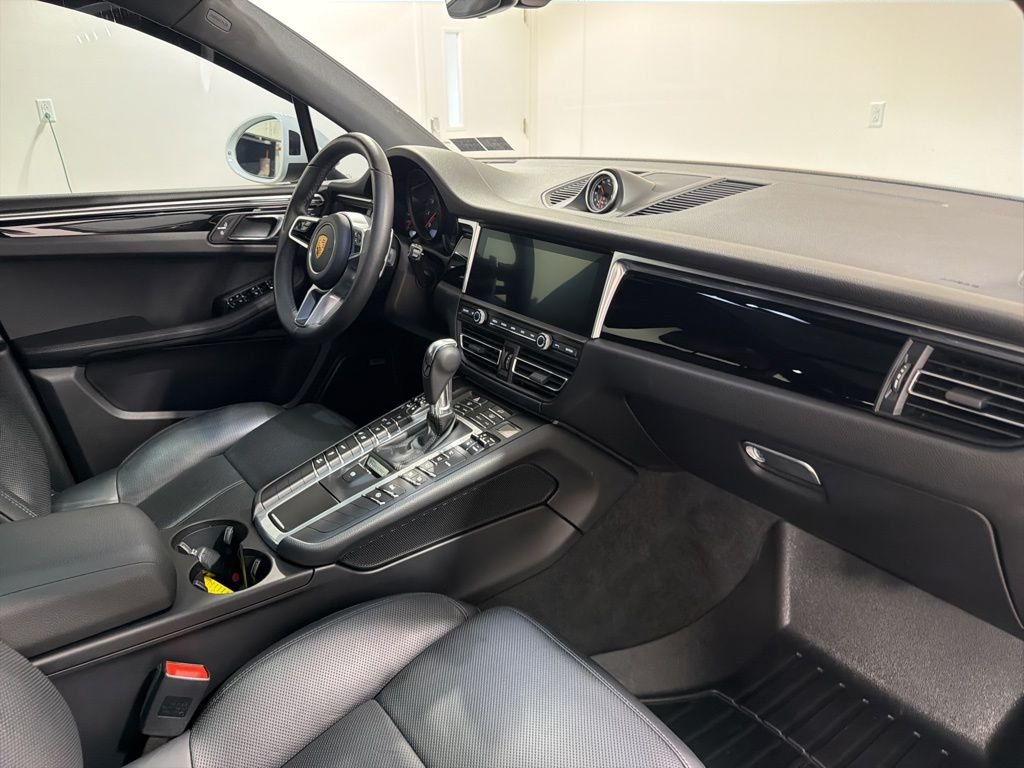 Used 2021 White Porsche Base image 24