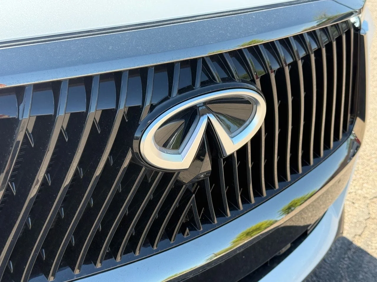 New 2027 2T RAD WHT INFINITI Autograph AWD image 33