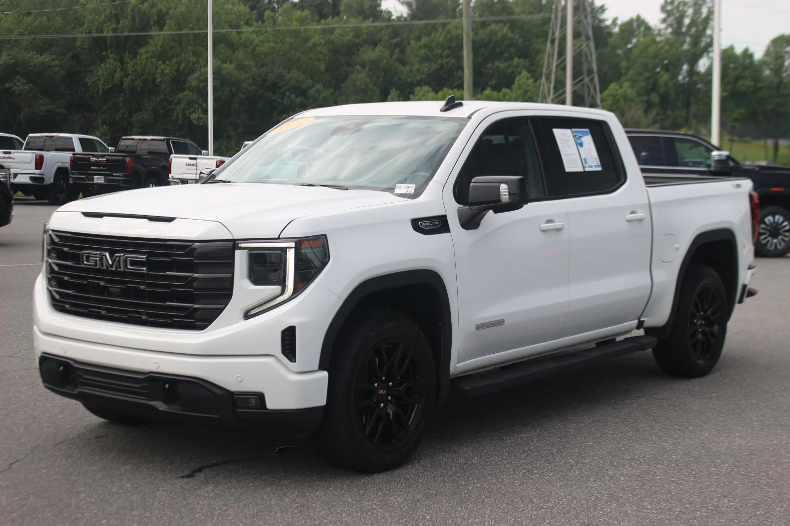Used 2024 Summit White GMC Elevation image 3