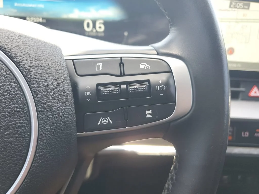 Used 2023 Gray Kia SX image 23