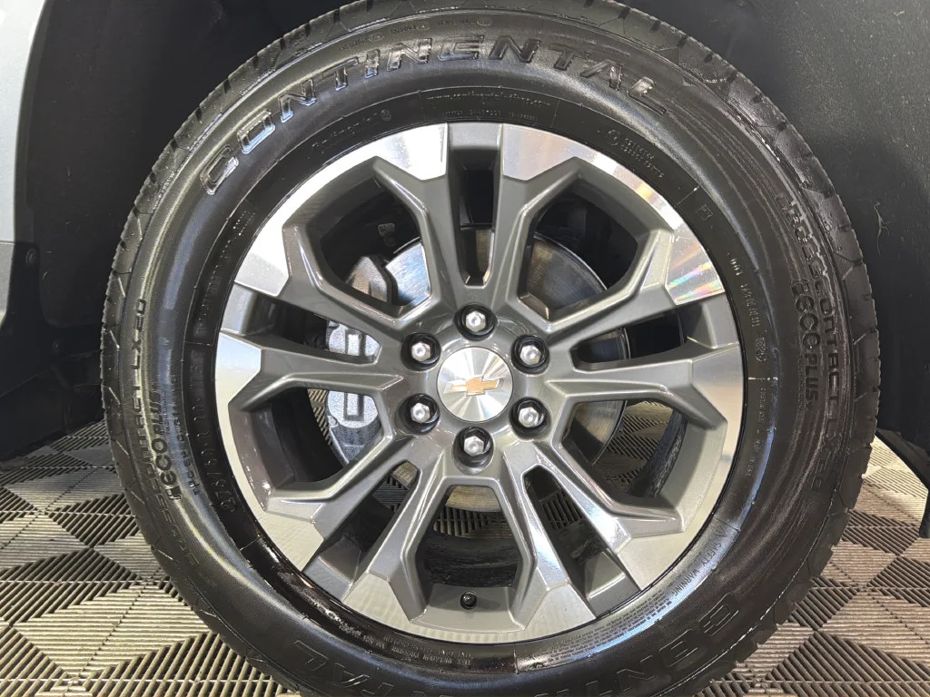 Used 2025 Sterling Gray Metallic Chevrolet RST image 37
