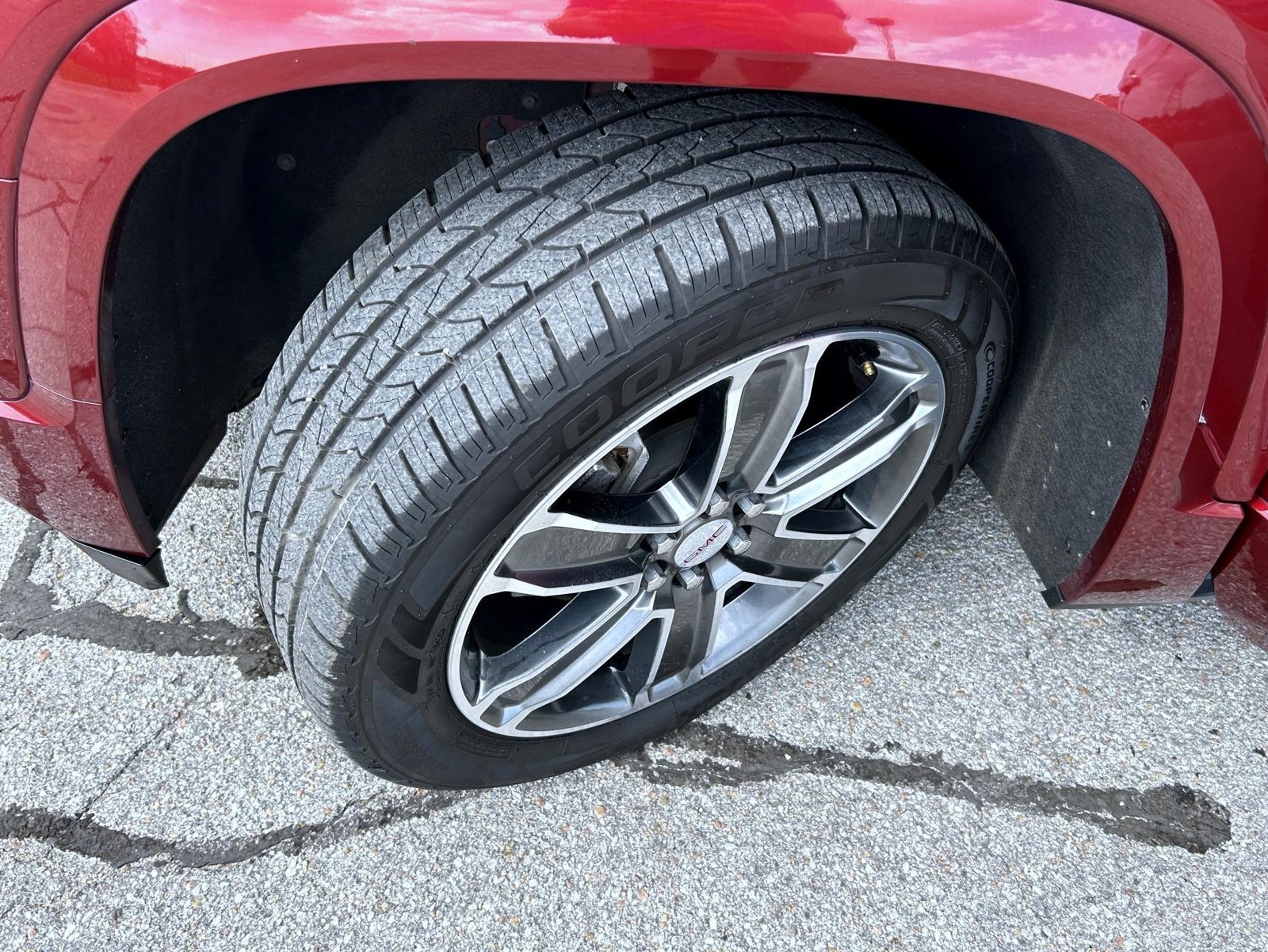 Used 2018 Red GMC Denali image 25