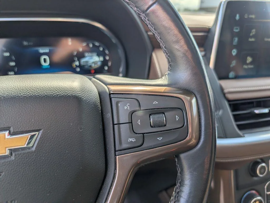 Used 2022 Pearl Chevrolet High Country image 19