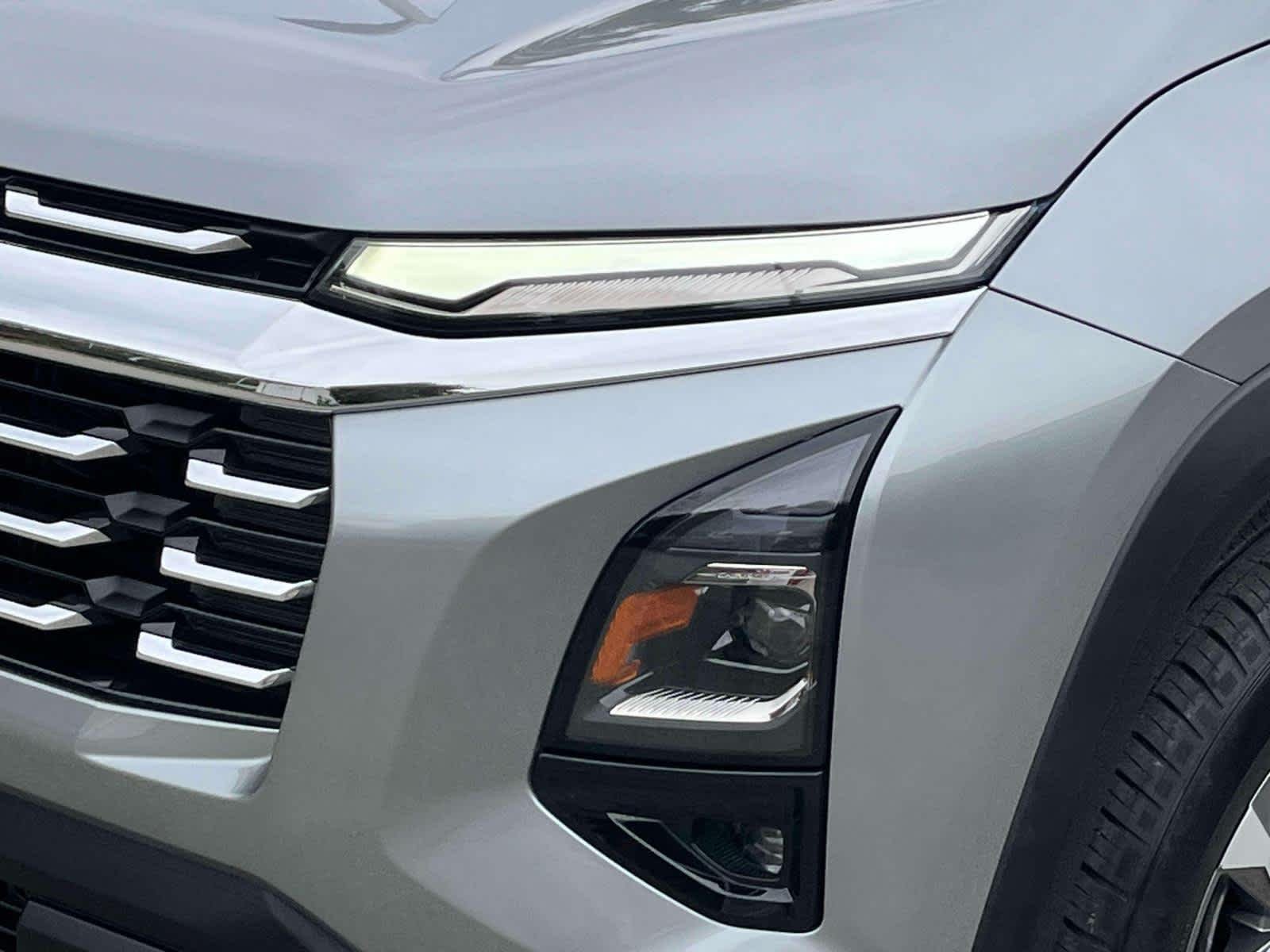 Used 2025 Sterling Gray Metallic Chevrolet LT image 18