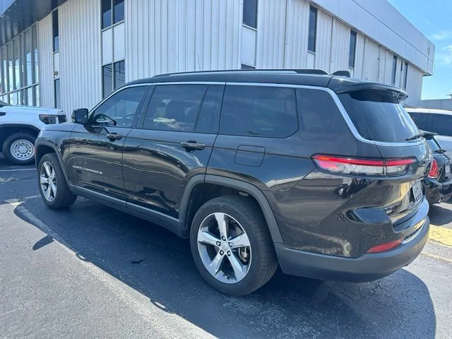 Used 2021 Black Jeep Limited image 15