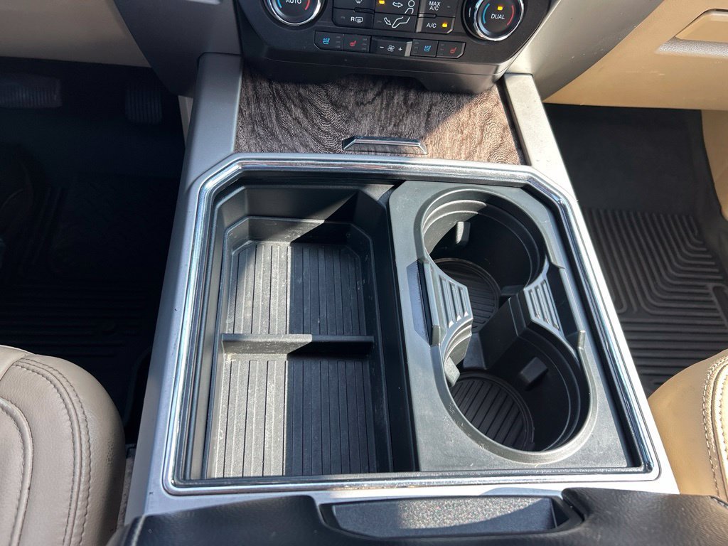 Used 2019 Oxford White Ford Lariat image 30