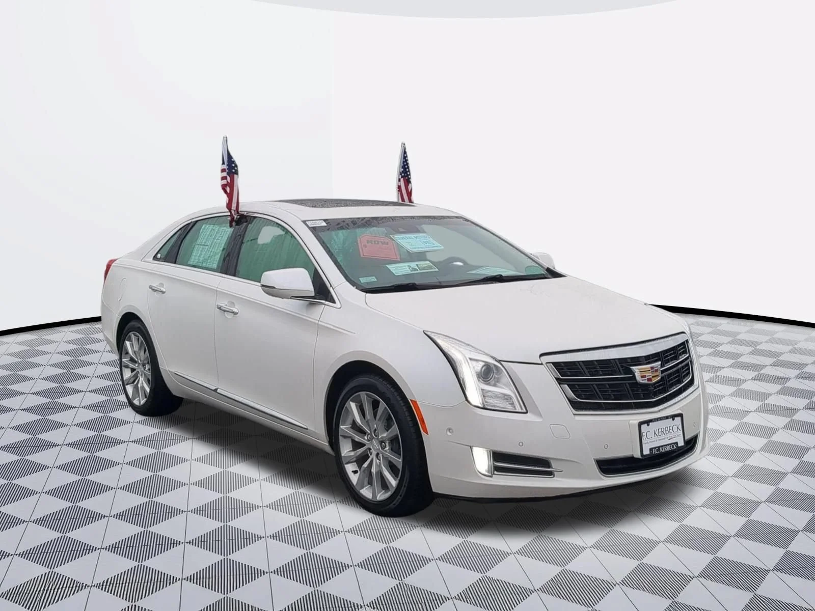 Used 2016 Crystal White Tricoat Cadillac Luxury Collection image 2