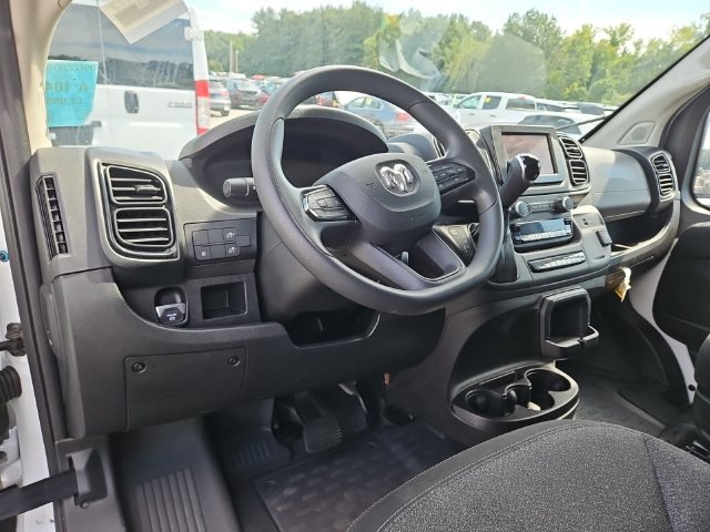 Used 2025 White Ram Base image 3