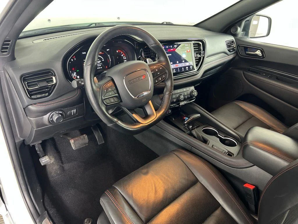 Used 2025 White Knuckle Clearcoat Dodge R/T Plus image 2