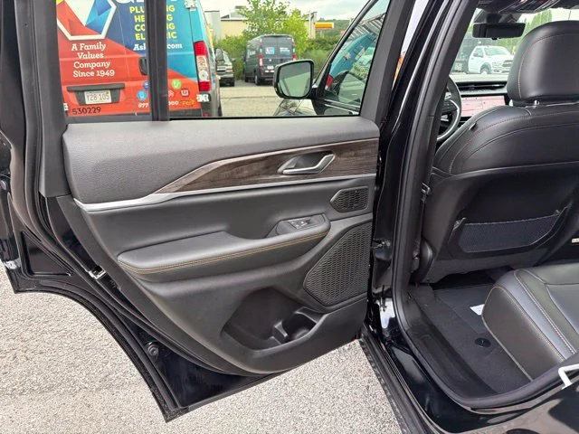 New 2026 Black Jeep  image 10