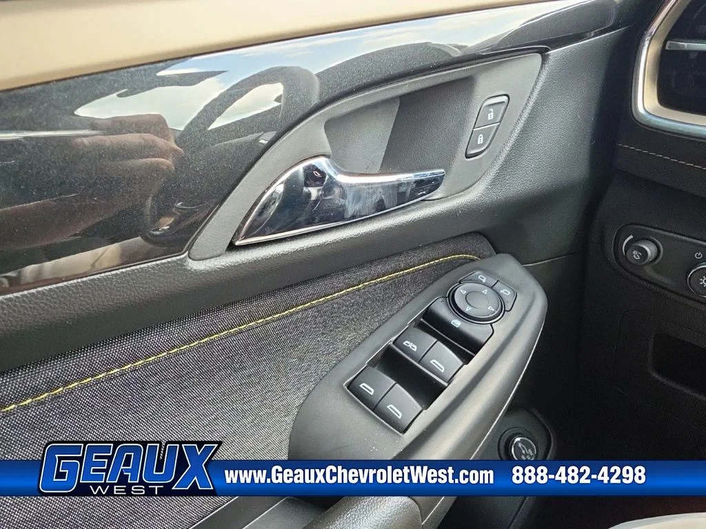 Used 2025 Green Chevrolet ACTIV image 23