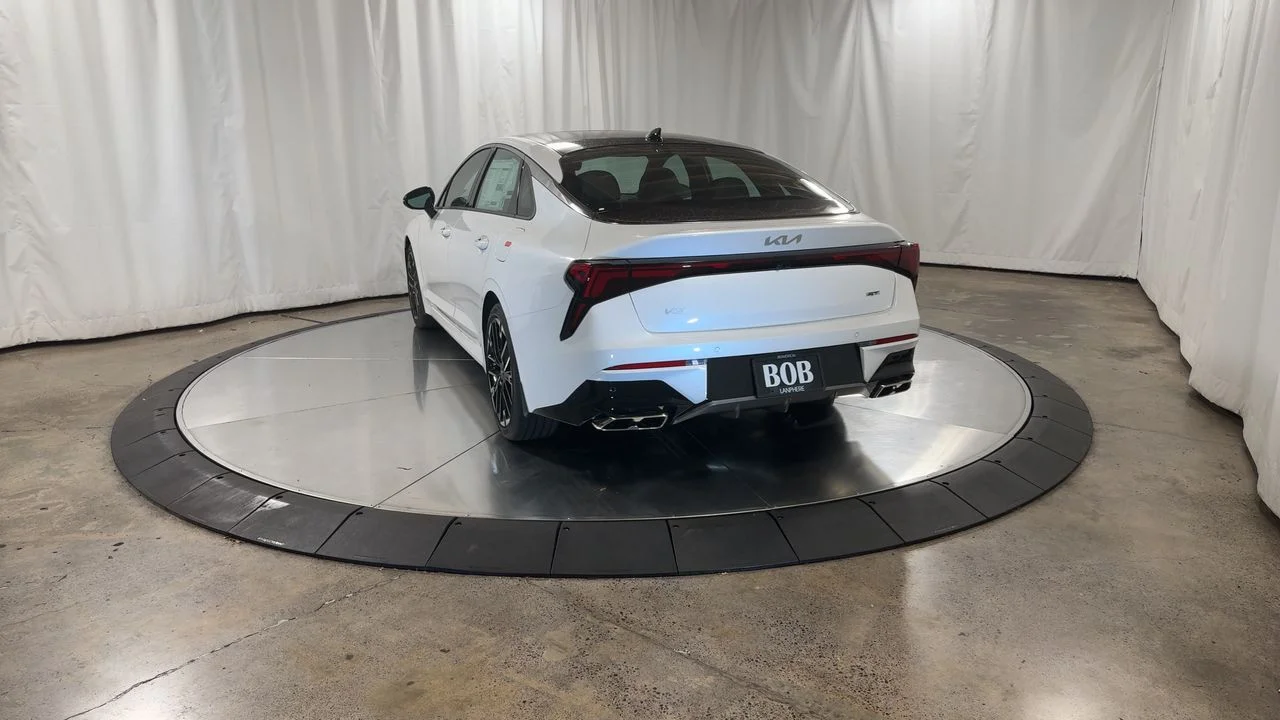 2026 Kia K5 GT - Photo 8