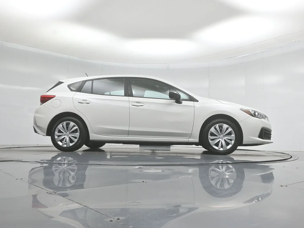 Used 2021 White Subaru Base image 41