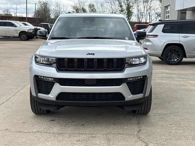 New 2026 Silver Jeep Limited image 11