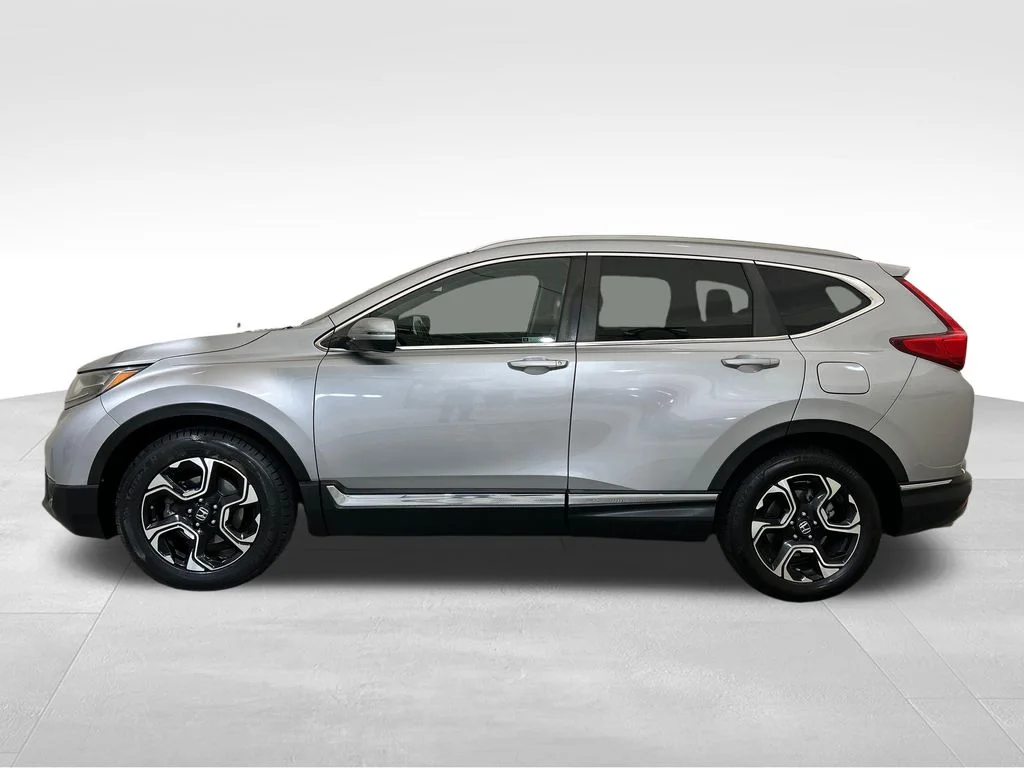 Used 2018 Silver Honda Touring image 2