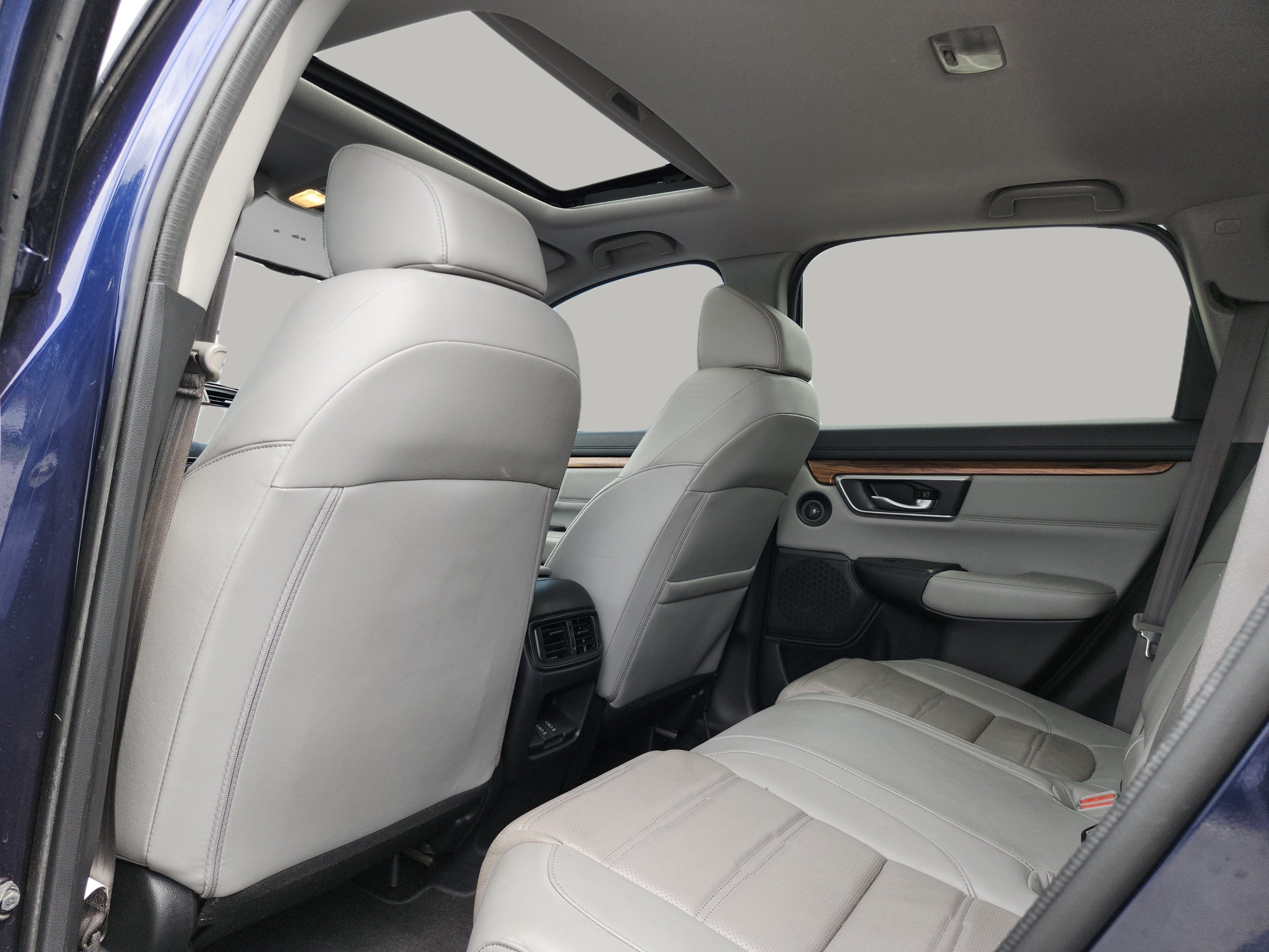 Used 2018  Honda EX-L image 16