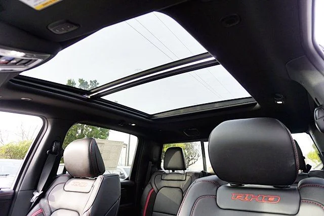 New 2026 Diamond Black Crystal Pearl-Coat Exterior Paint RAM RHO image 21